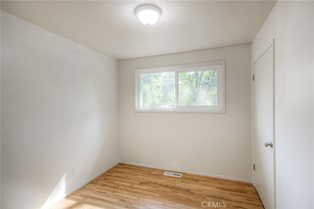 51 Ward Boulevard Property Photo 25