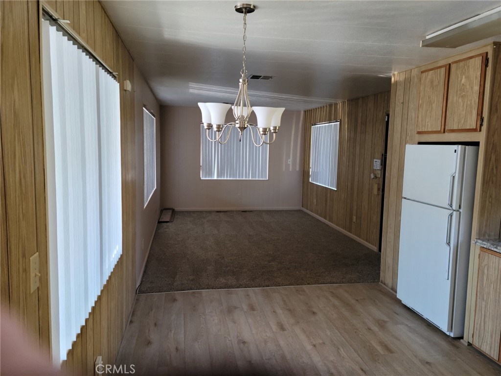 160 Willow Property Photo 3