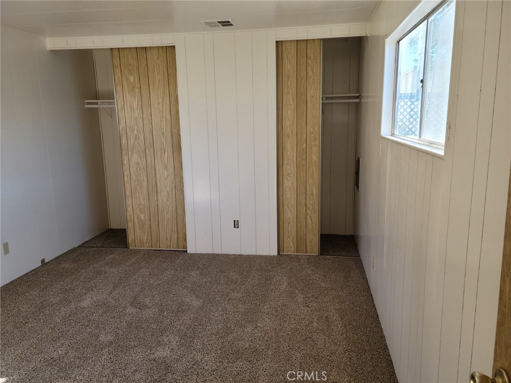 160 Willow Property Photo 5