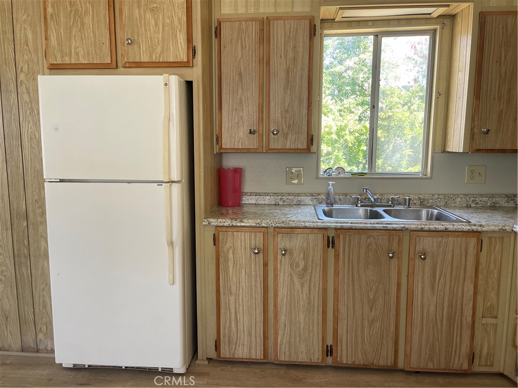 160 Willow Property Photo 16