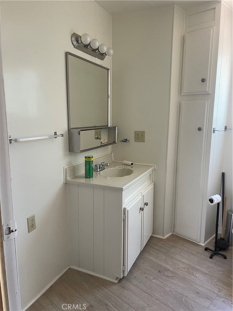 160 Willow Property Photo 18