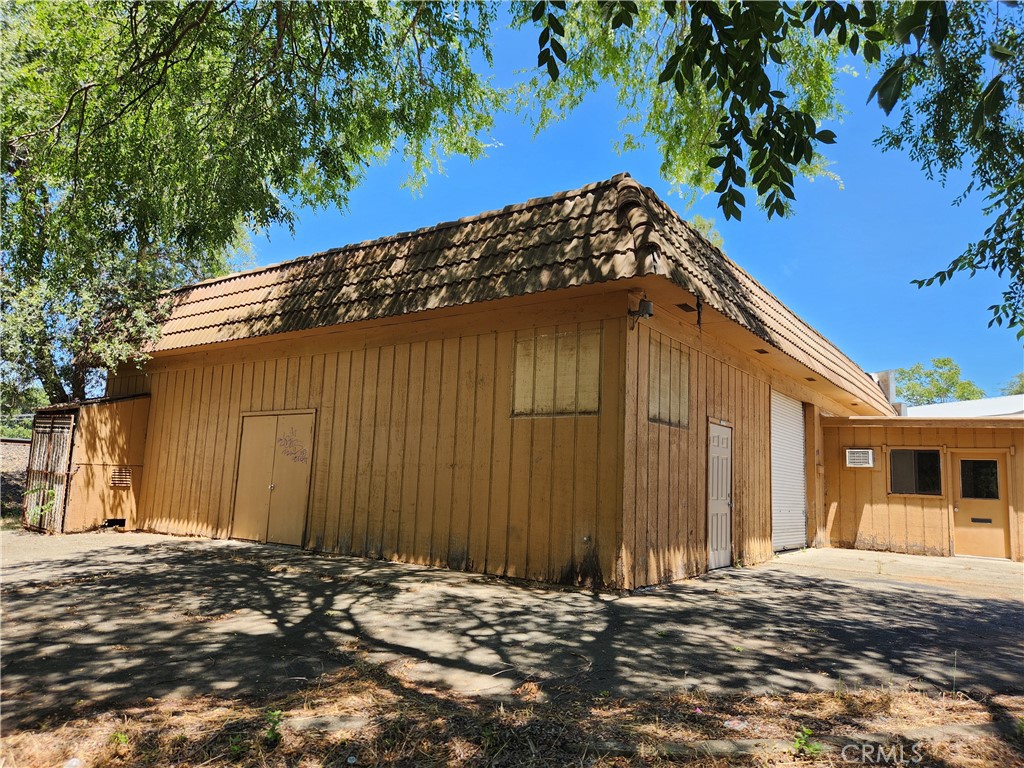 1830 Grace Property Photo 3