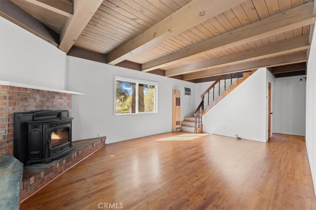 371 Ward Boulevard Property Photo 12