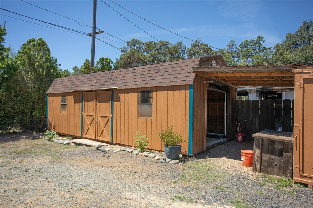 2640 Williams Avenue Property Photo 11