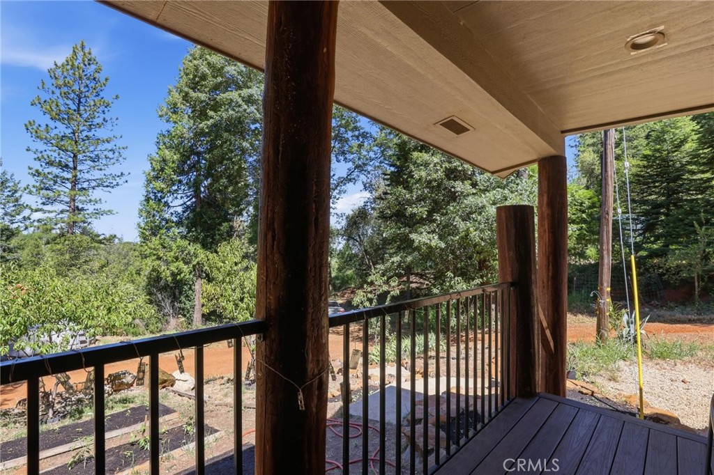 40 White Fir Property Photo 3