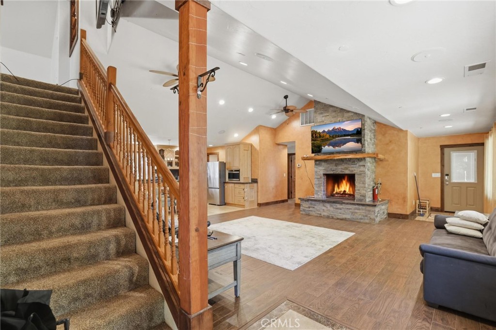 40 White Fir Property Photo 7