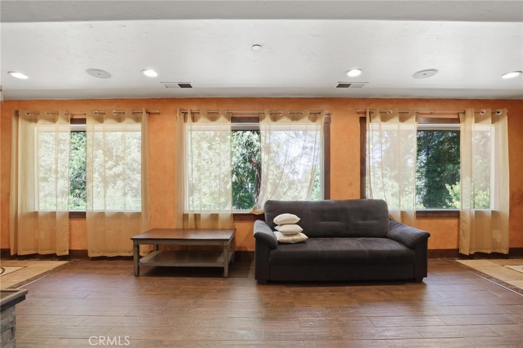 40 White Fir Property Photo 9