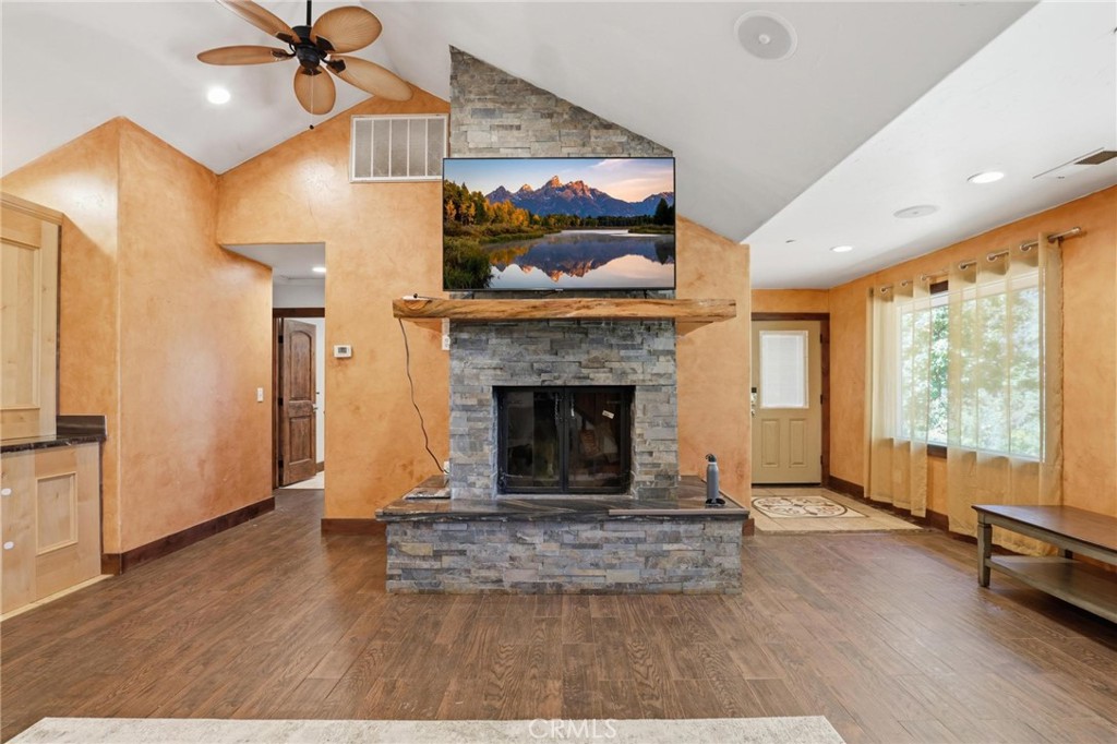 40 White Fir Property Photo 60