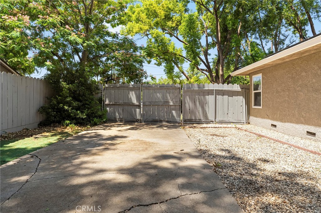 9242 Holland Avenue Property Photo 44