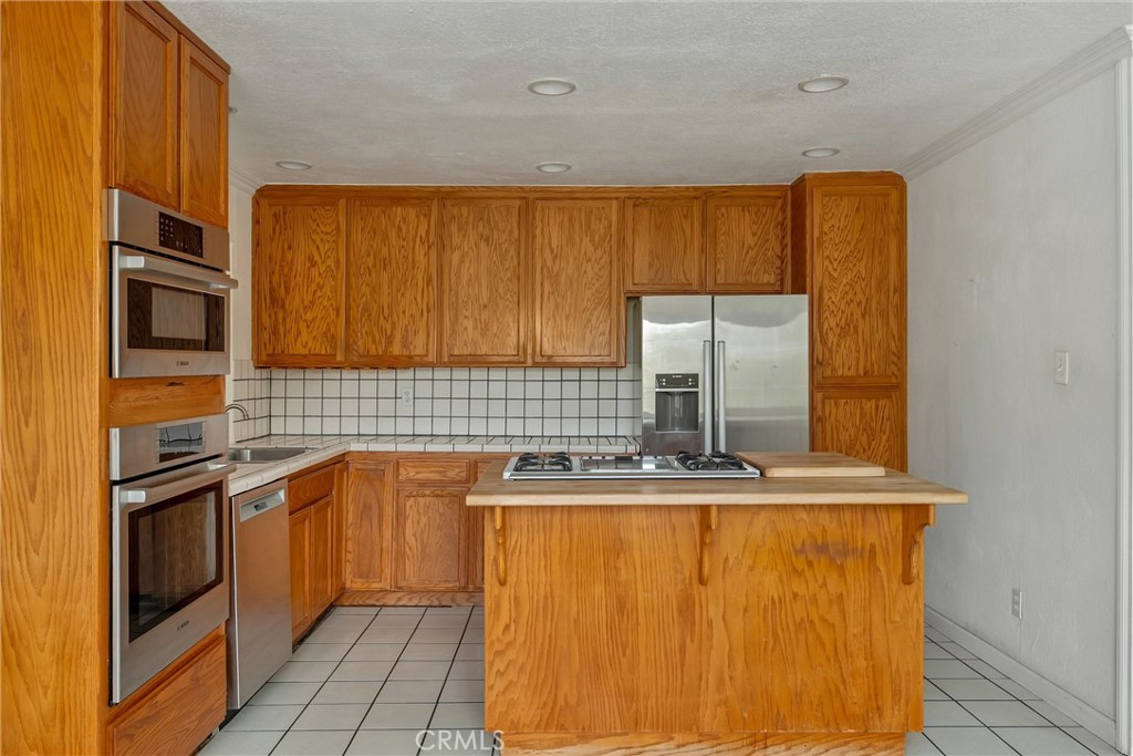 3295 Hildale Property Photo 9