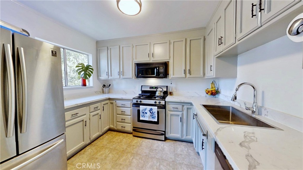 475 S Barrett Road A Property Photo 34