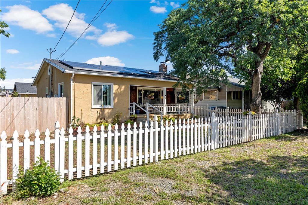 24 Grand Avenue Property Photo 4