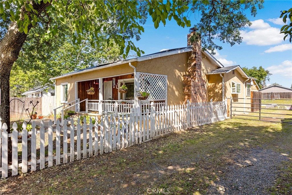 24 Grand Avenue Property Photo 6