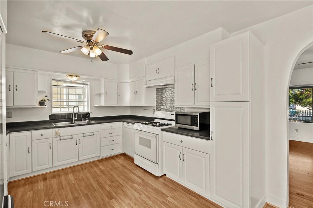 24 Grand Avenue Property Photo 13