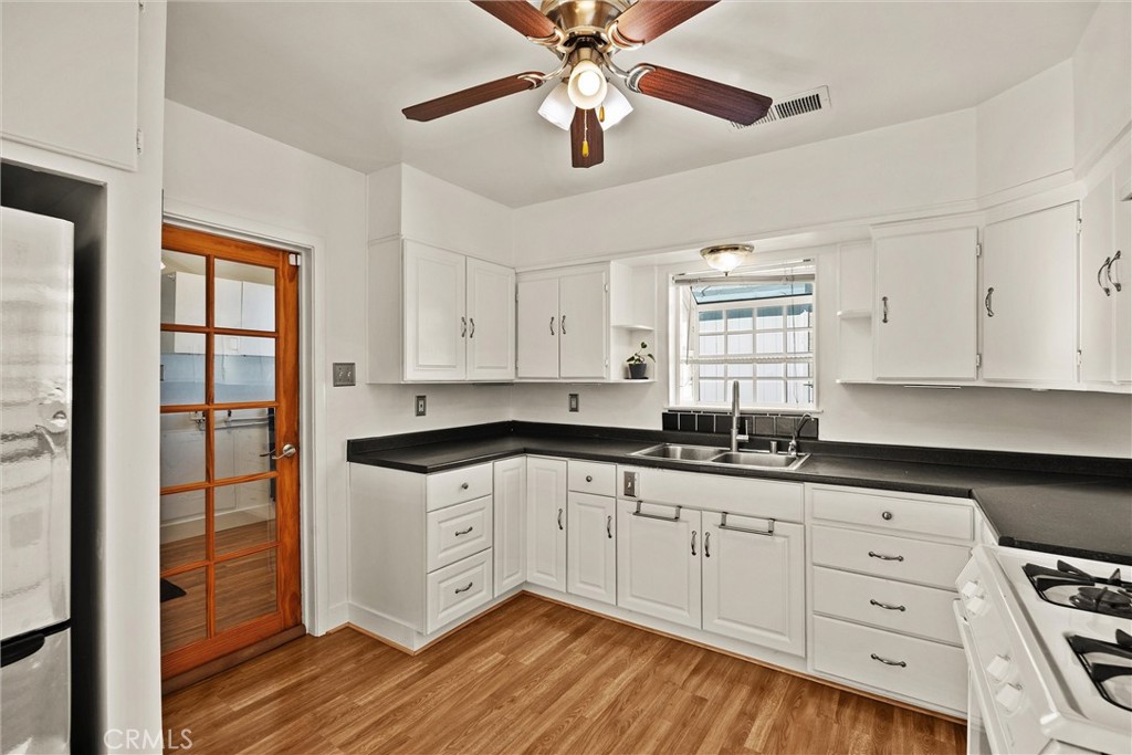 24 Grand Avenue Property Photo 14