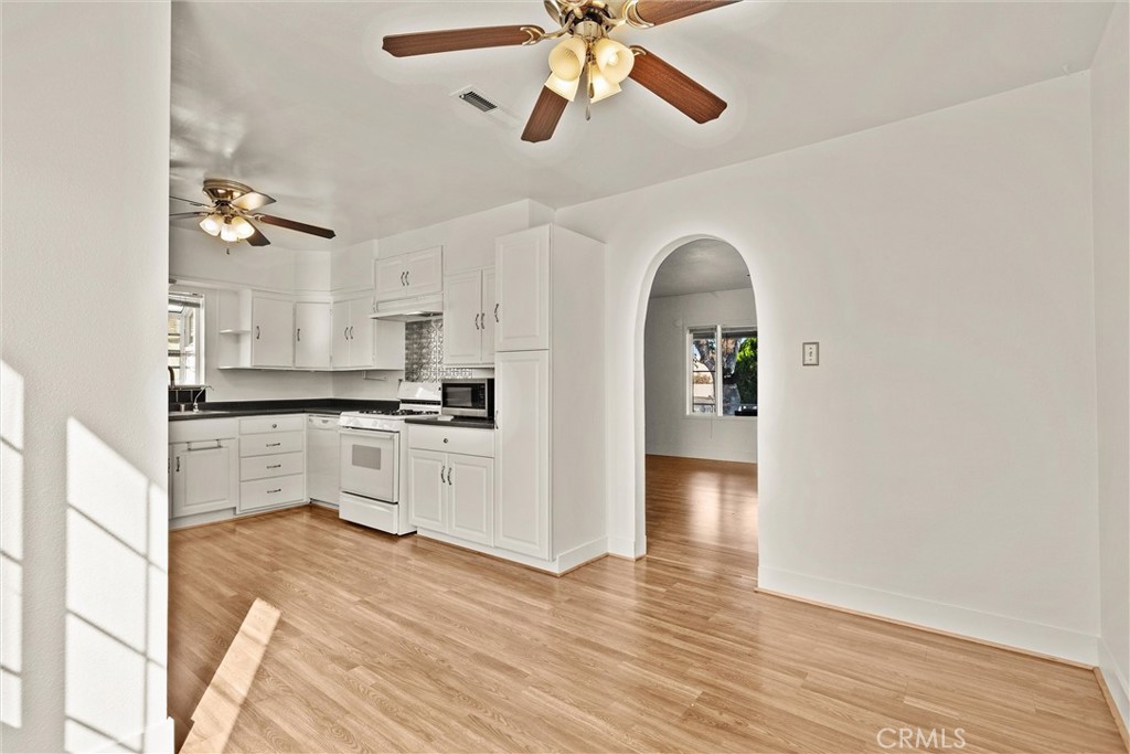 24 Grand Avenue Property Photo 17