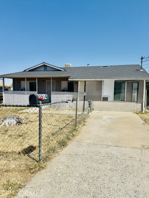 1974 Clinton Property Photo 3