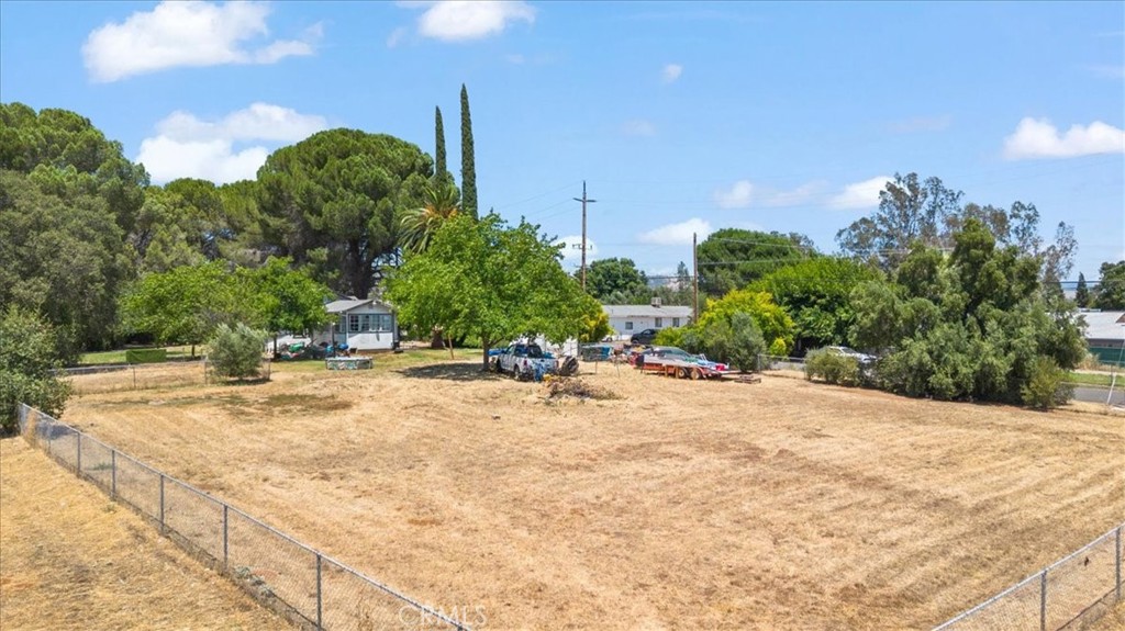 711 Grand Property Photo 5