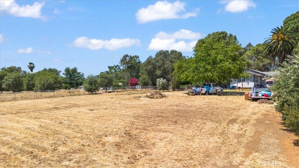 711 Grand Property Photo 6