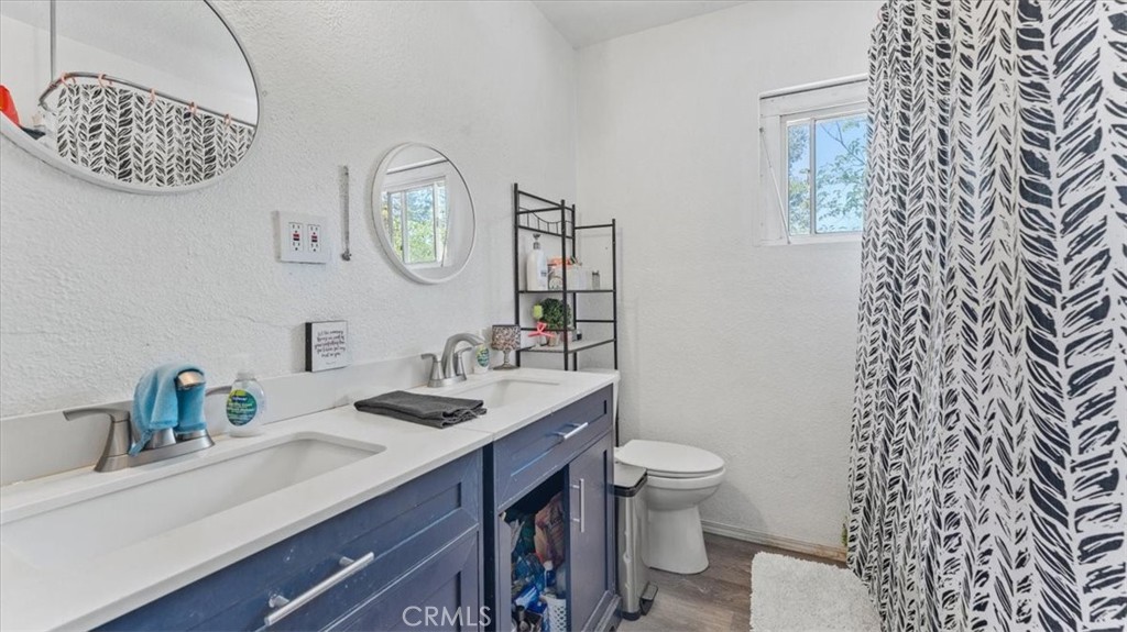 711 Grand Property Photo 14