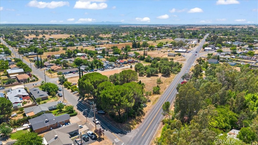 711 Grand Property Photo 23