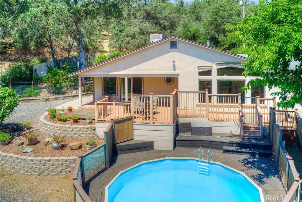 26 Zepher Property Photo 2