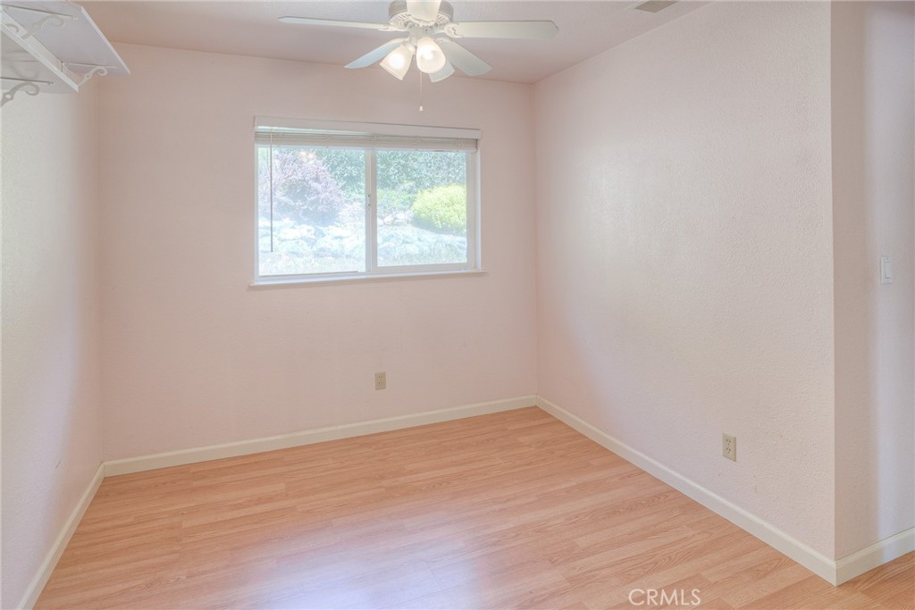 26 Zepher Property Photo 23