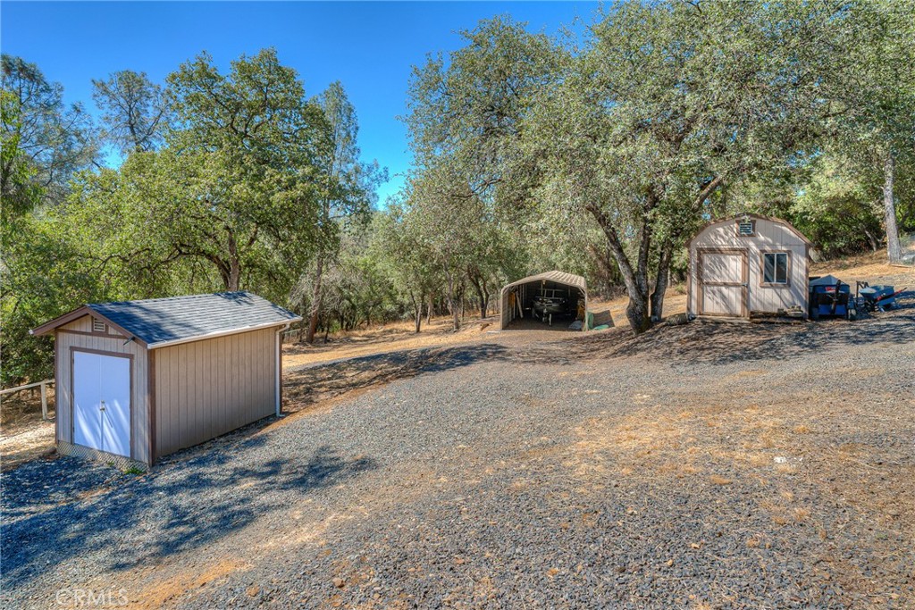 26 Zepher Property Photo 31
