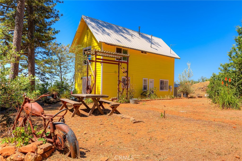 1895 Encina Grande Property Photo 4