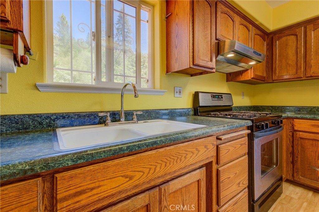 1895 Encina Grande Property Photo 9