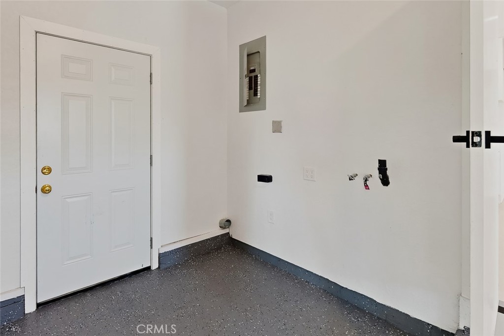 2520 Messina Property Photo 33