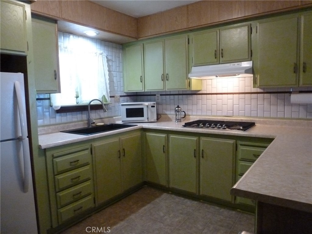 111 Cottonwood Circle Property Photo 2