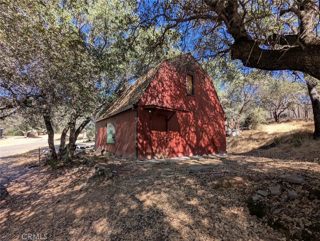 322 Deer Meadow Property Photo 5
