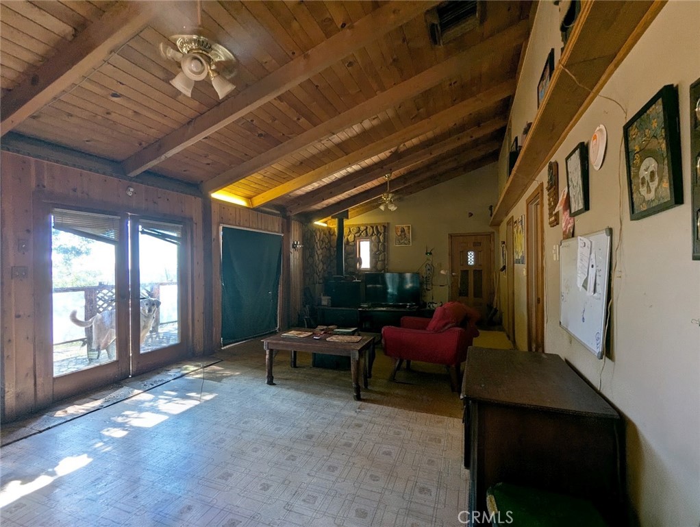 322 Deer Meadow Property Photo 8