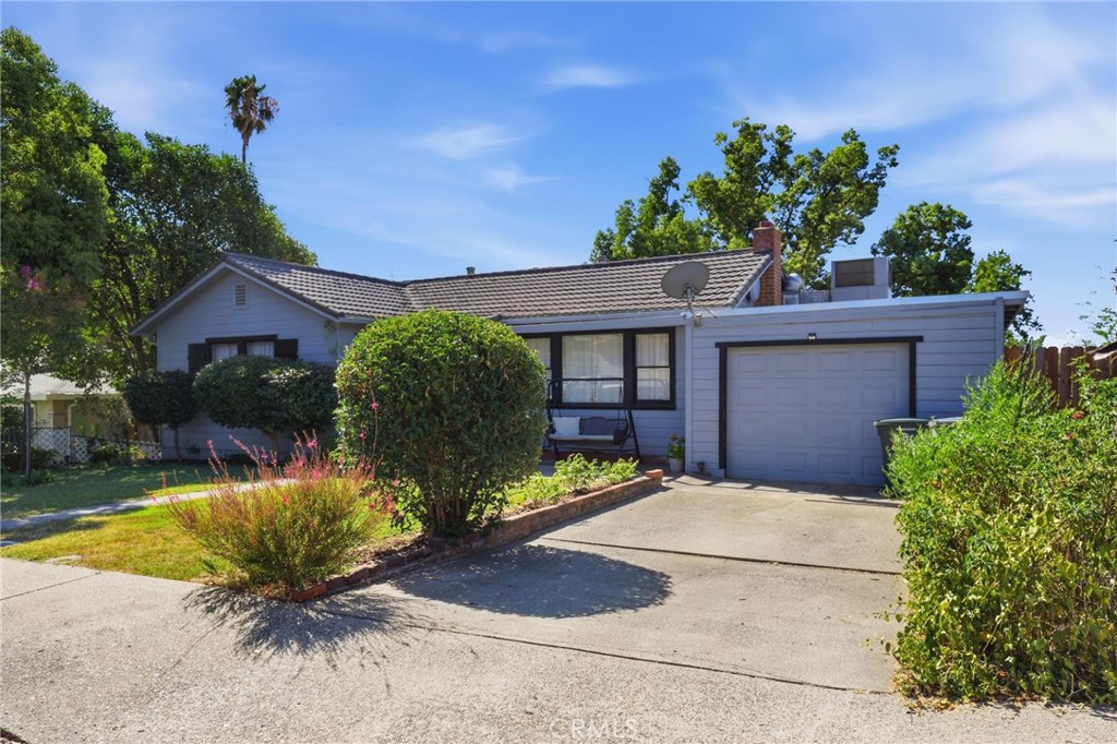 3055 Gawthorne Property Photo