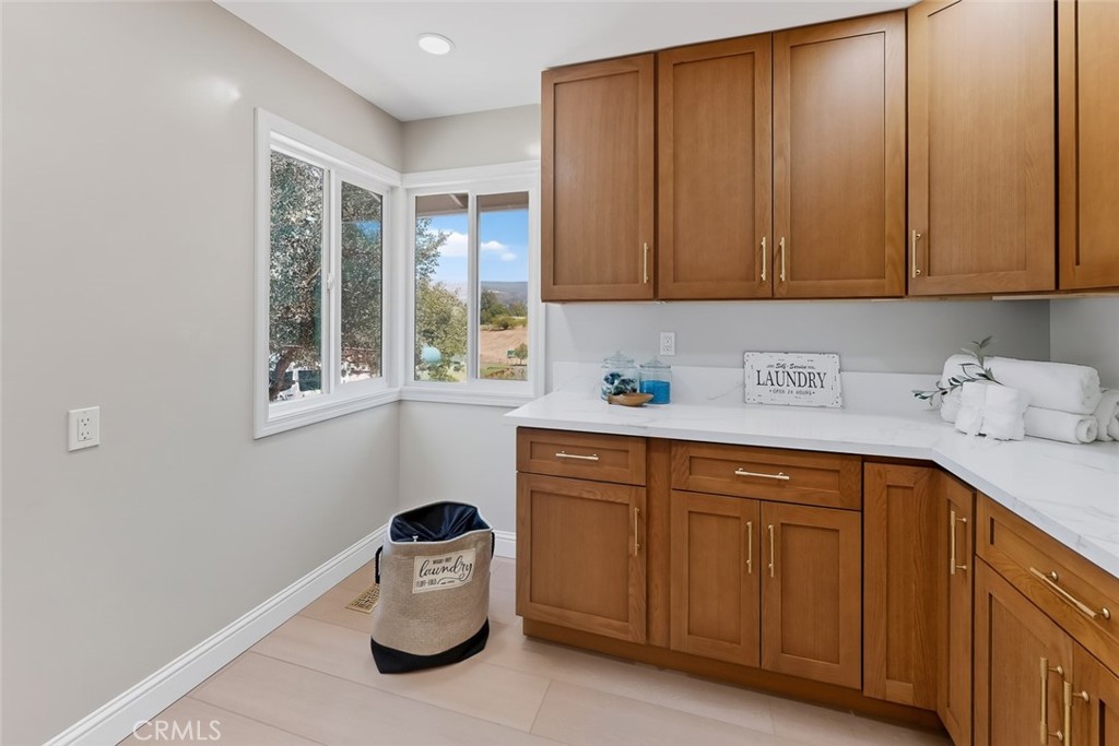 1111 Hardman Avenue Property Photo 6