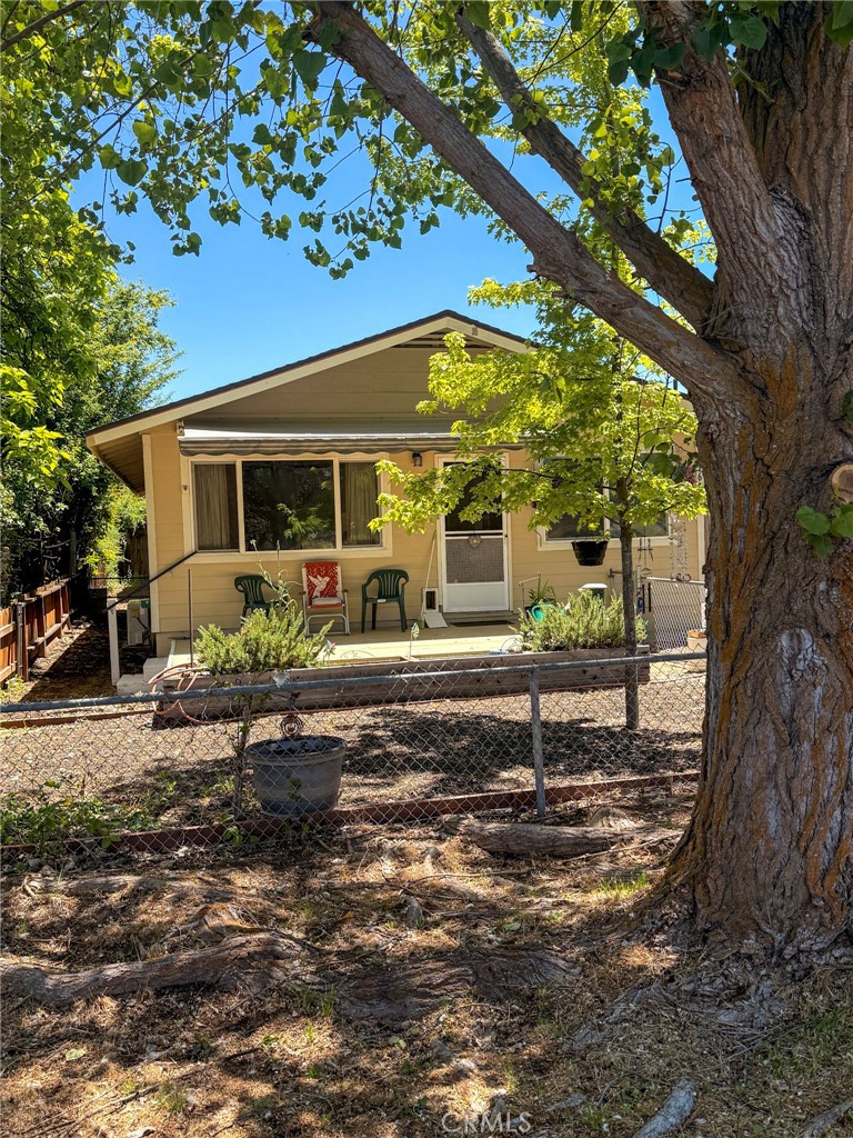 161 S 13th Property Photo 4