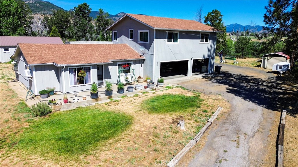 565 Main Property Photo 2