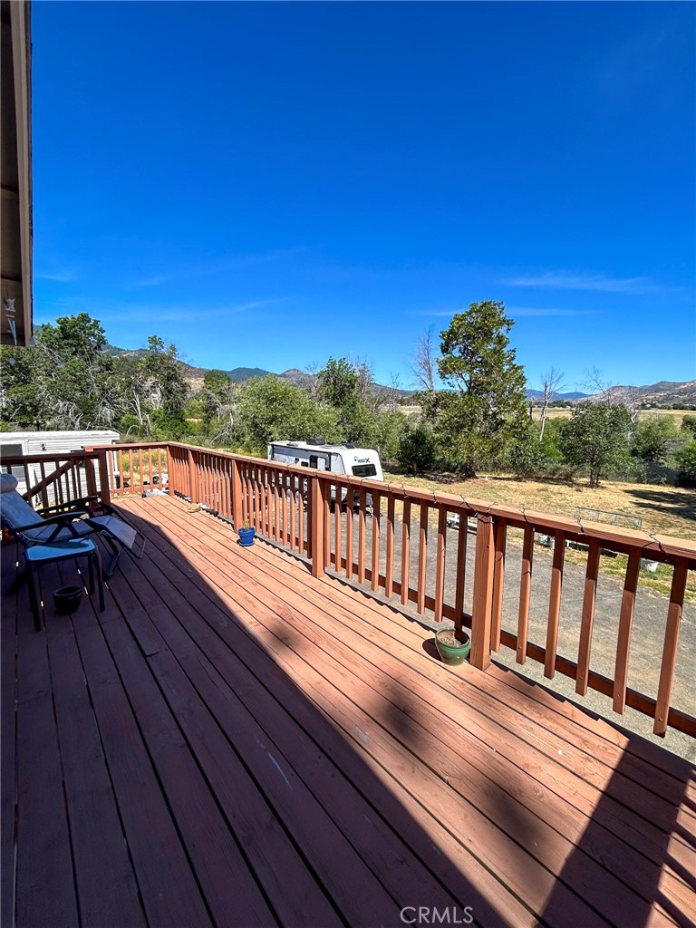 565 Main Property Photo 4