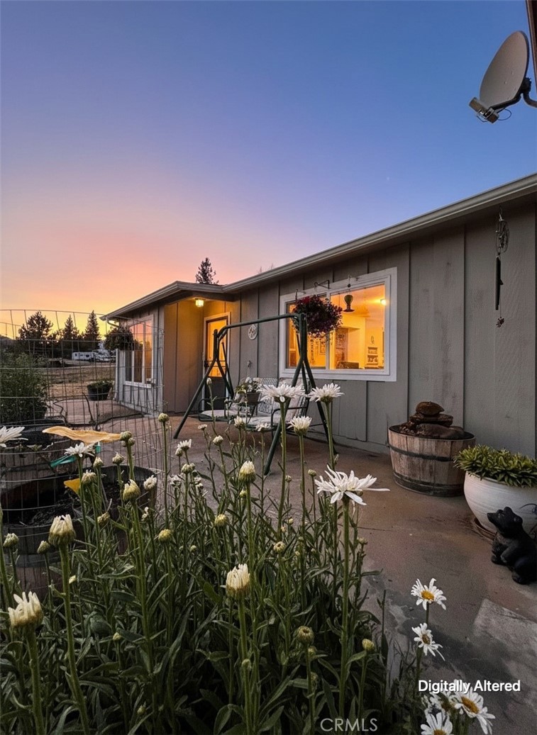 565 Main Property Photo 5