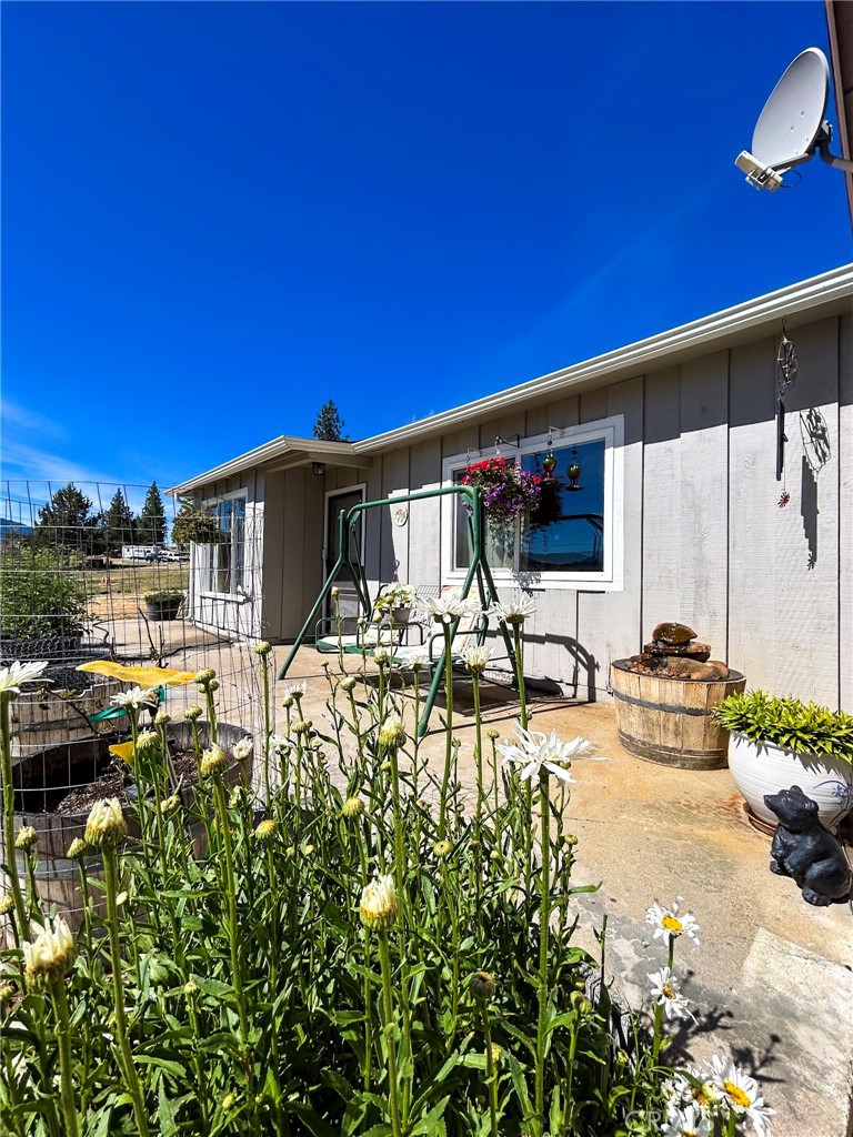 565 Main Property Photo 6