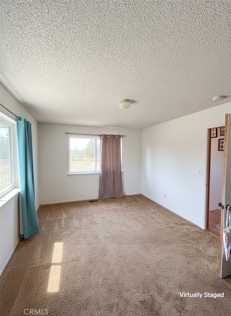 565 Main Property Photo 7