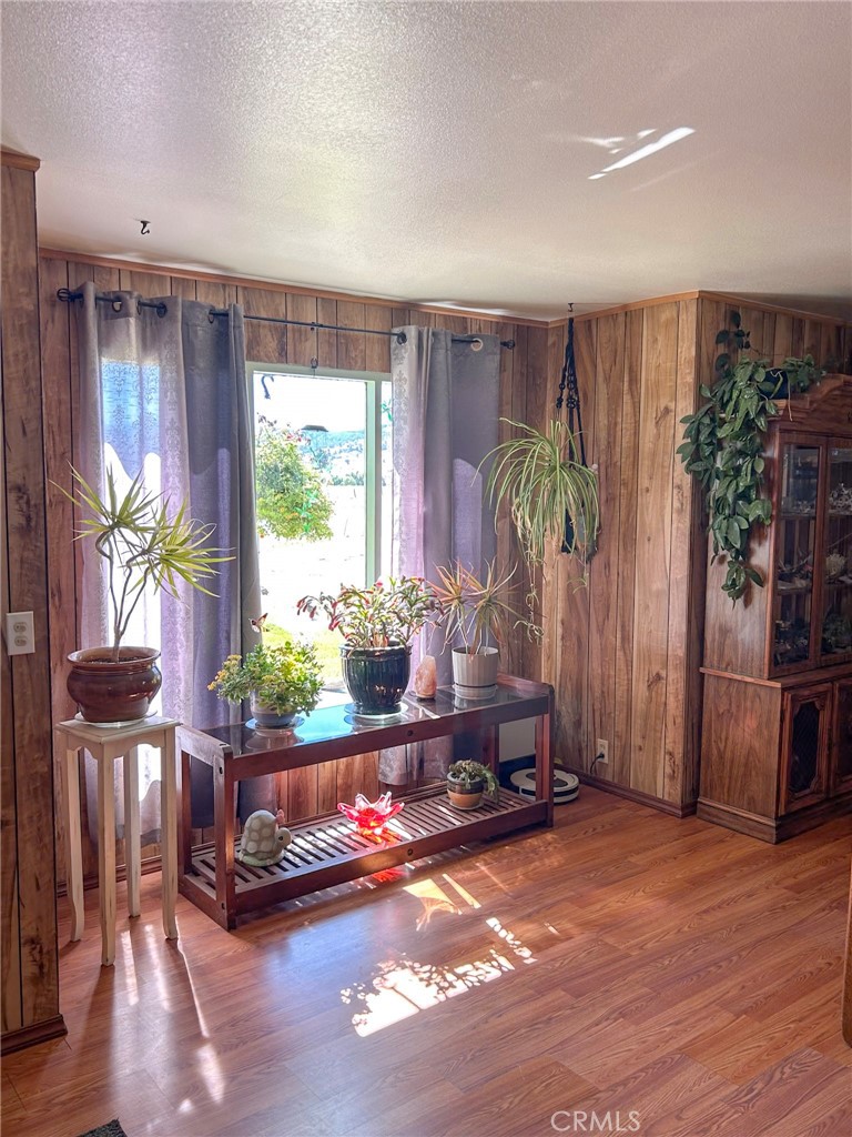 565 Main Property Photo 13