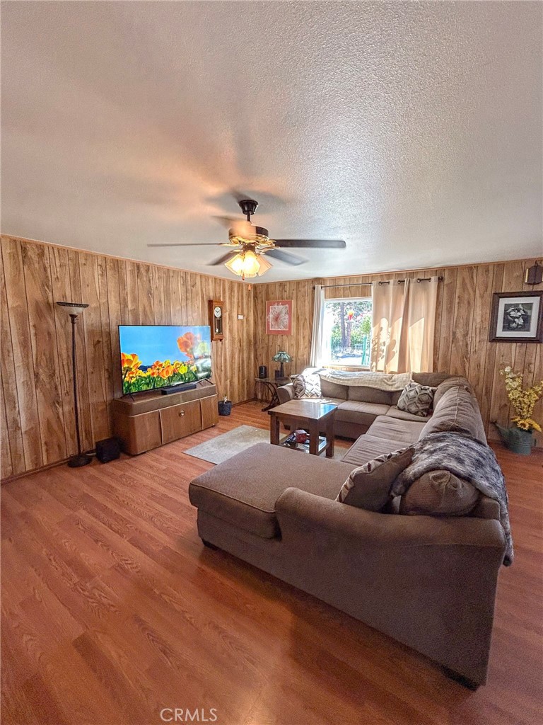 565 Main Property Photo 17