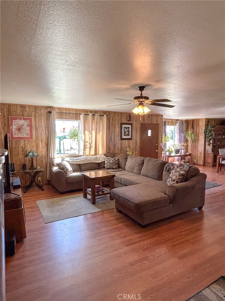 565 Main Property Photo 18