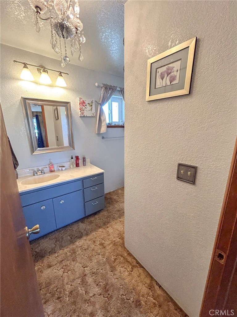 565 Main Property Photo 24