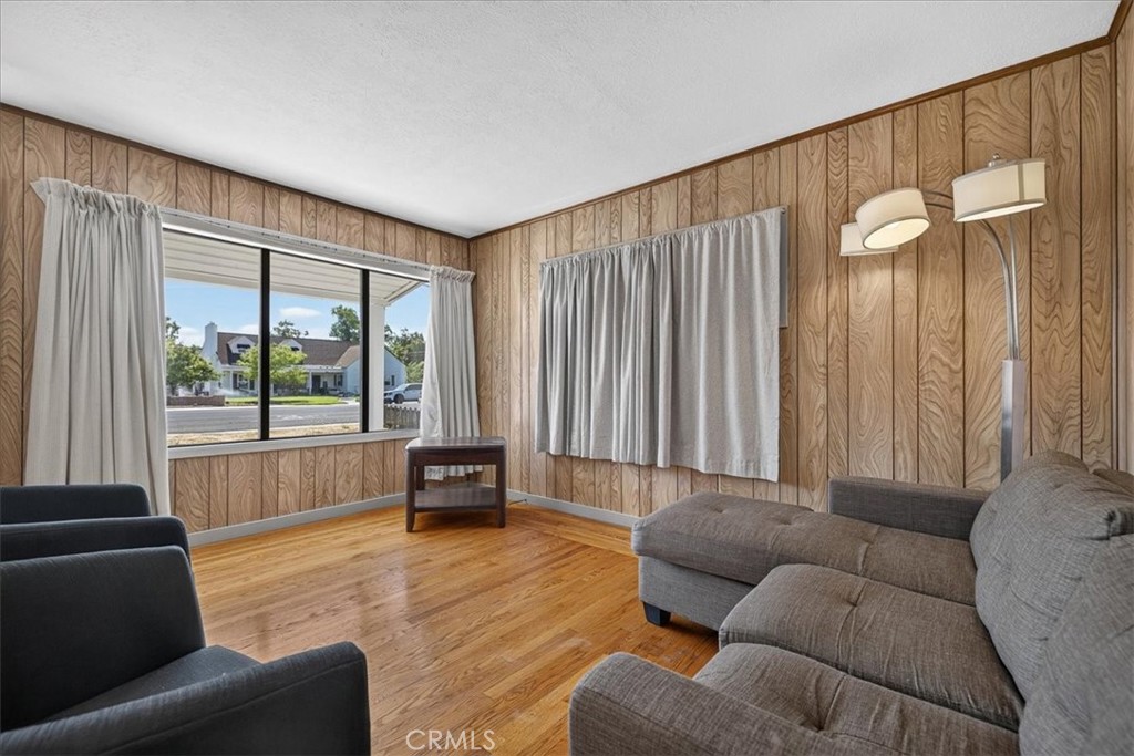 555 Pacific Property Photo 3