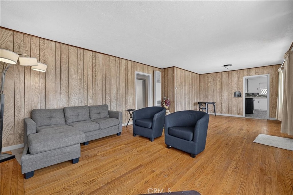 555 Pacific Property Photo 4