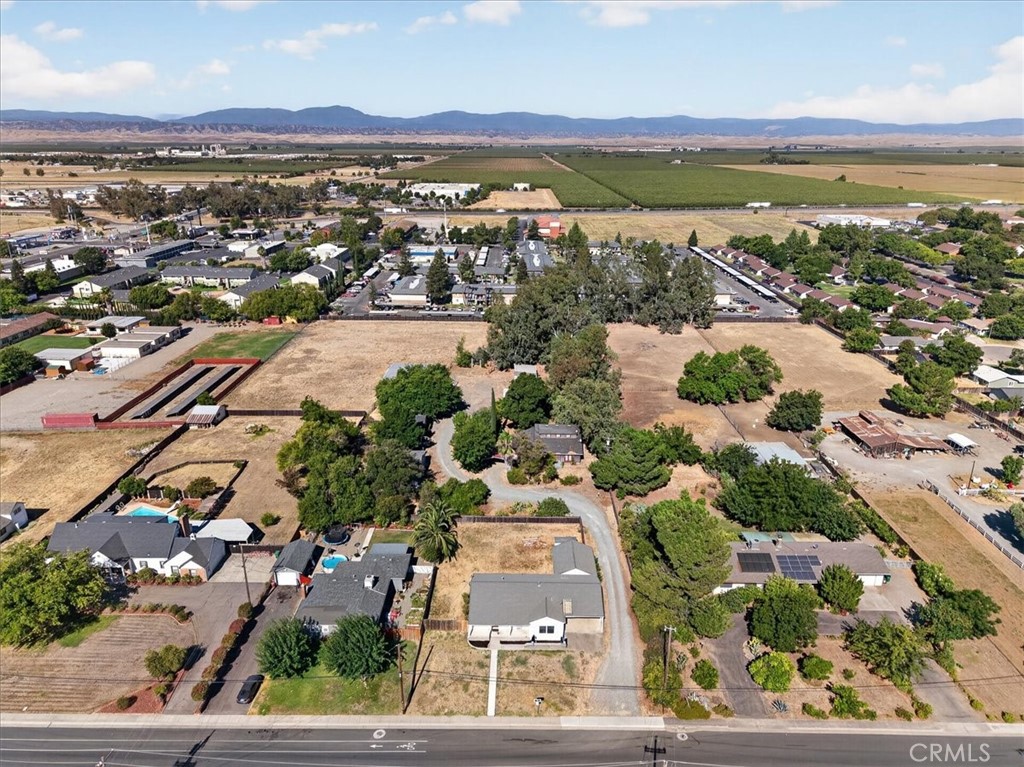 555 Pacific Property Photo 43