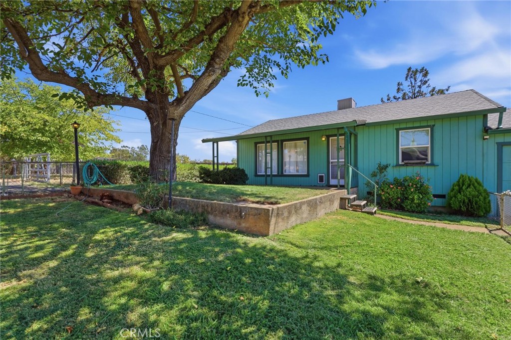 946 14th Property Photo 5
